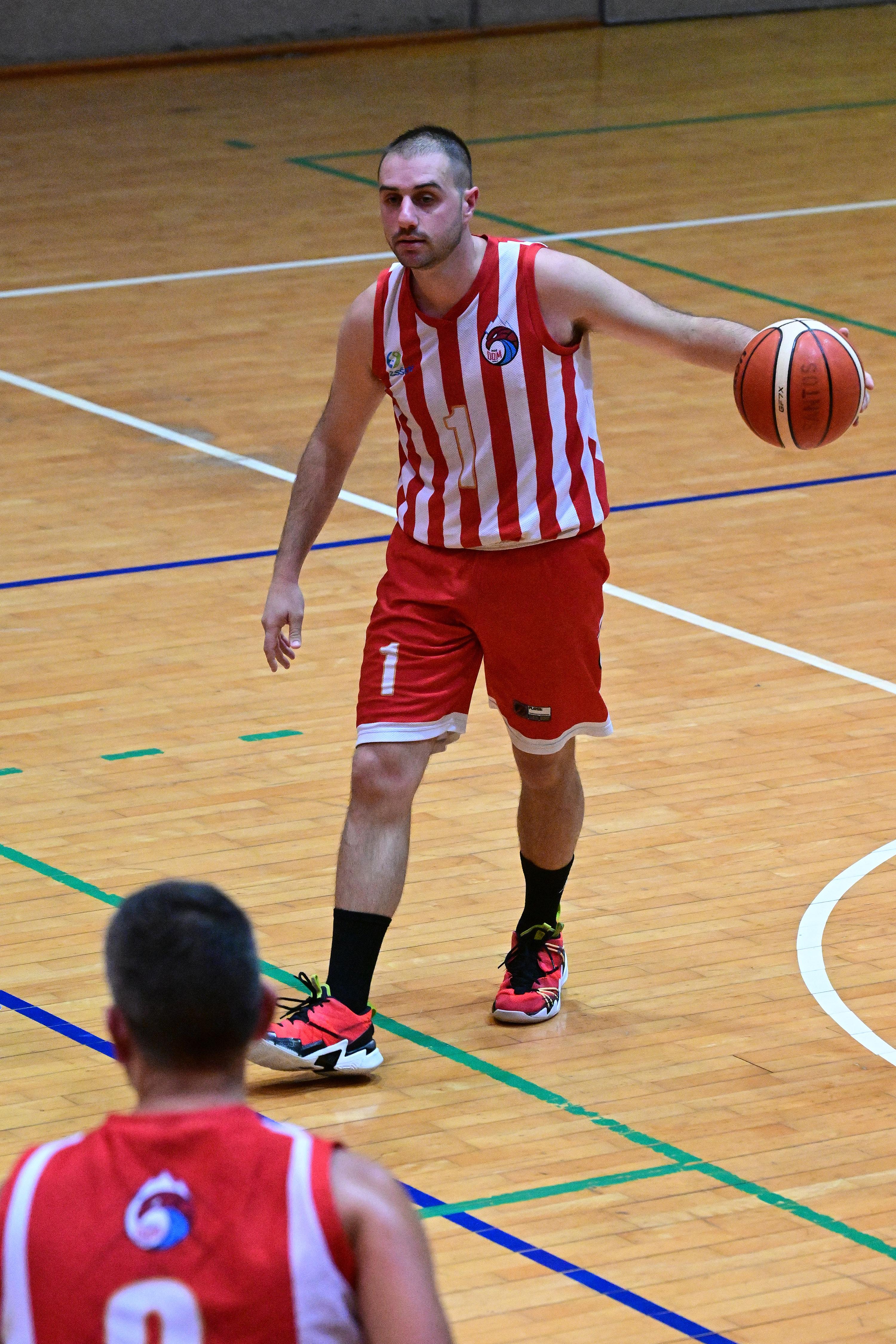 Dom na prvi tekmi play-offa izgubil po podaljšku