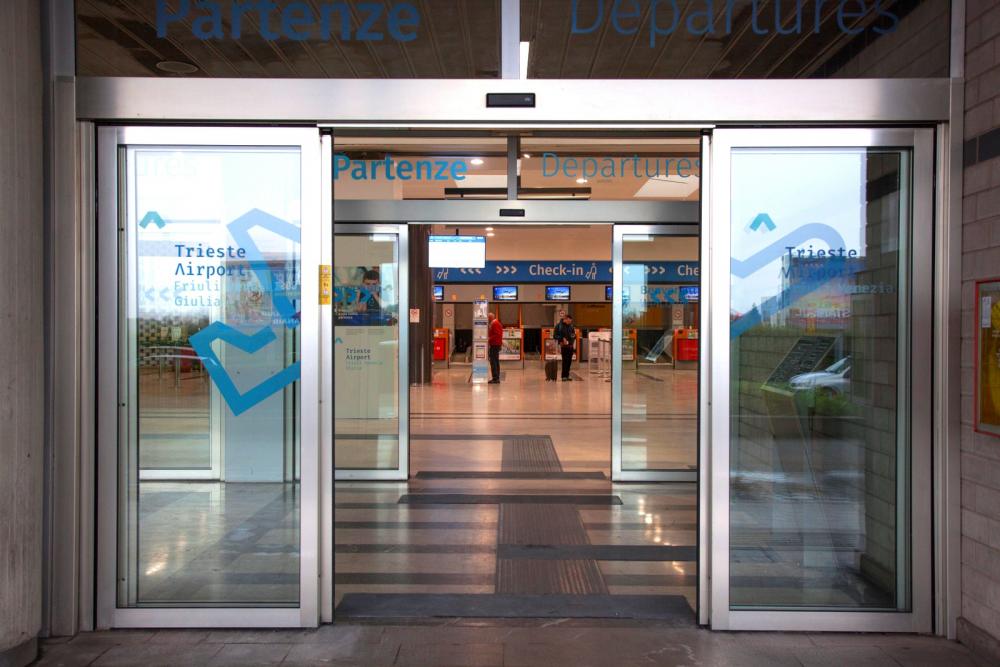 Rekordno leto za ronško letališče