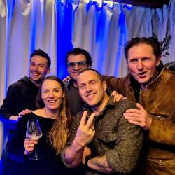 Z leve Primož Roglič, Tina Maze, Alberto Tomba, Jure Košir in Andrea Massi