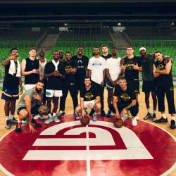 Lakersi so med drugim trenirali v Stožicah (FB LOS ANGELES LAKERS)