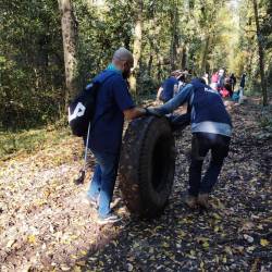 Našli so tudi pnevmatiko tovornjaka (PLASTIC FREE)
