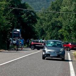 Avtomobil zbil kolesarja