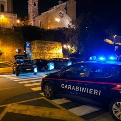 Karabinjerji so v soboto ponoči poostrili nadzor nad tržaškimi ulicami in cestami (KARABINJERJI)