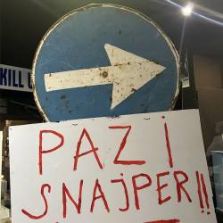 Opozorila pred ostrostrelci so v Sarajevu visela takorekoč na vsakem vogalu