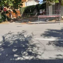 V Gabrjah je voznik povzročil tudi škodo (T.C.)