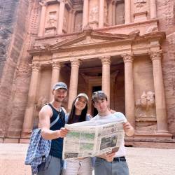 Denis Stefani, Gaja Kobal in Dejan Ušaj na potovanju v Jordaniji skupaj s Primorskim dnevnikom smo si ogledali mesto Petra (Tjaša Malis)