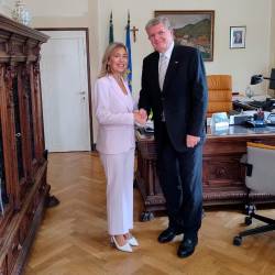 Goriška prefektinja Ester Fedullo in generalni konzul Republike Slovenije v Trstu Tomaž Kunstelj