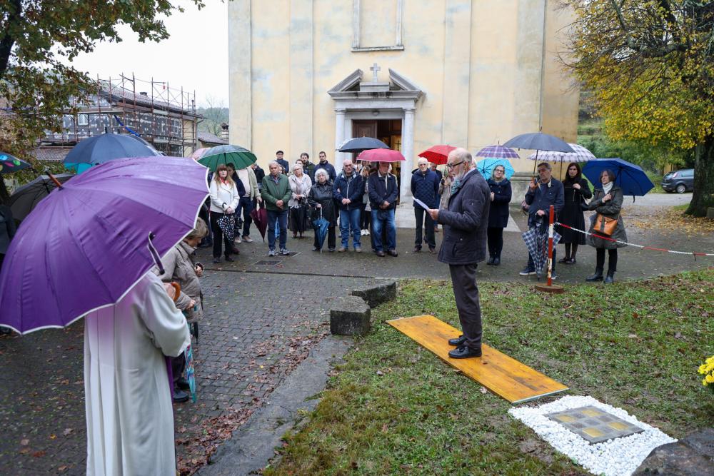 Tlakovci v trajen spomin na štiri domačine