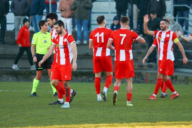 Juventina in Sesljan OK, Kras v težavah