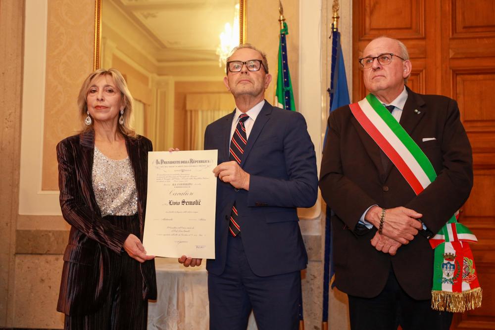 V Gorici vročili odlikovanja za zasluge republike