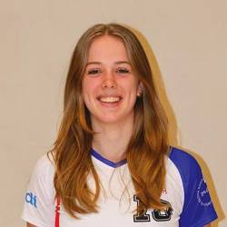 Dijakinja Alena Rapotec