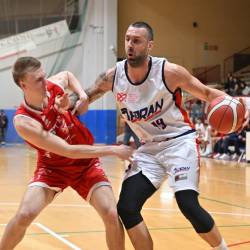 Miše Diminić je dosegel dvojni dvojček s 17 točkami in 10 skoki (FOTODAMJ@N)