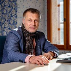 Novogoriško univerzo bo še naprej vodil Boštjan Golob