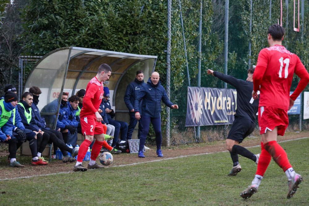 Športna nedelja: nogomet, namizni tenis in alpsko smučanje