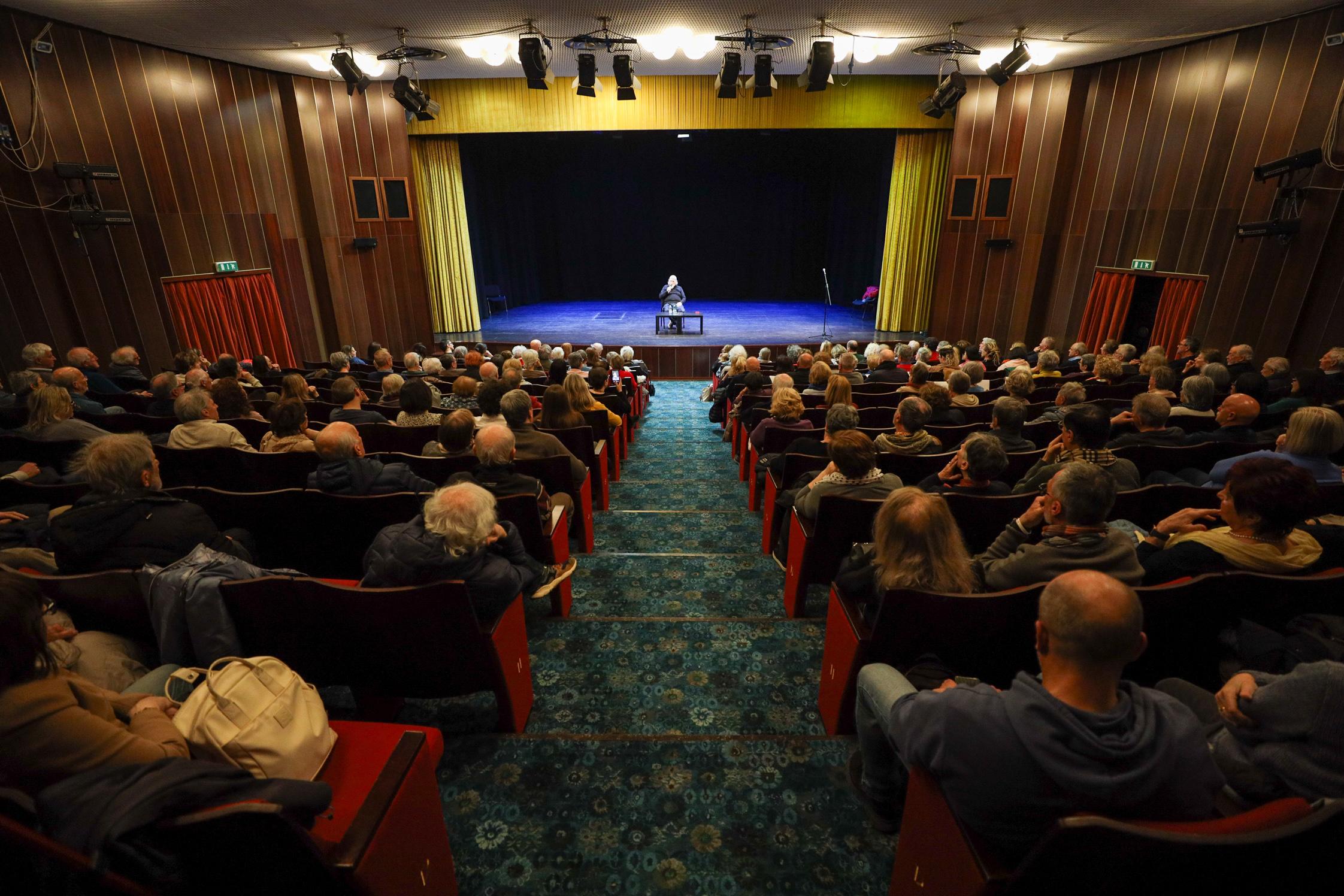 »Evropa druščina hlapcev z izjemo Španije in Irske«