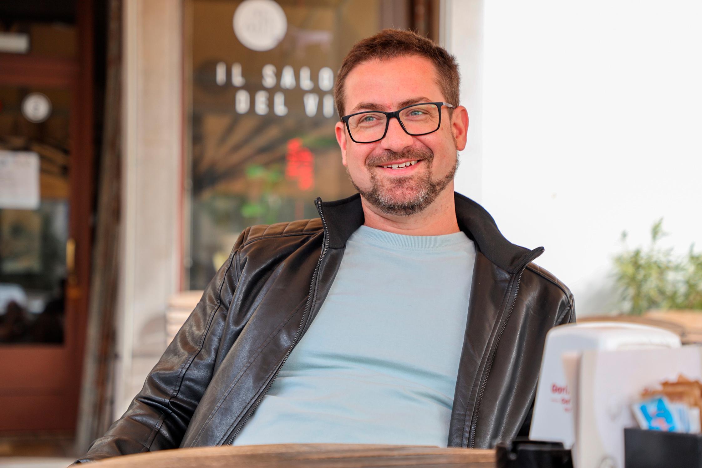 »Ko smo rezali pršut, me je Vlado Kreslin vprašal, če bi igral z njim«