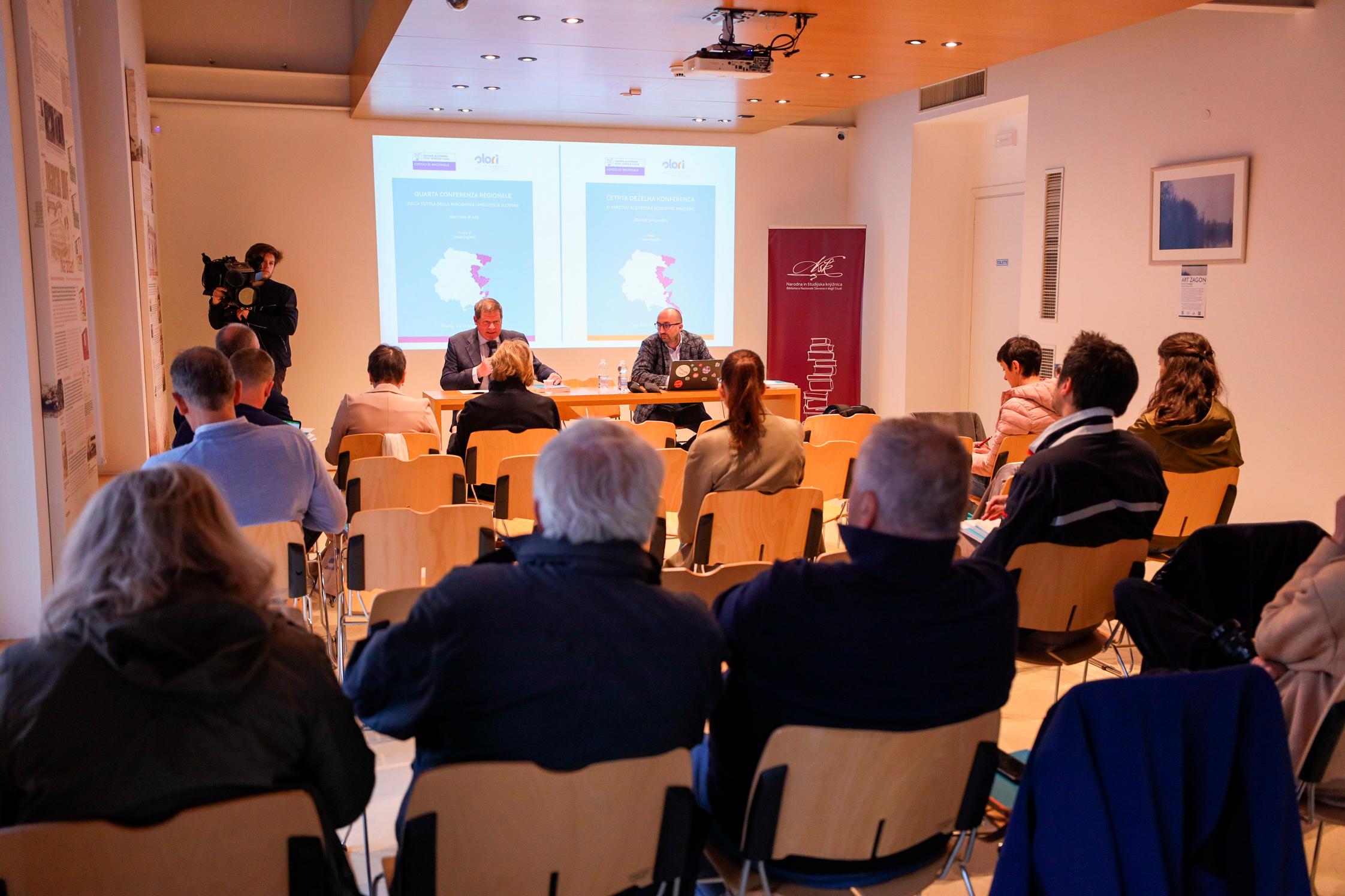 Četrta deželna konferenca o varstvu Slovencev v FJK odslej tudi v zborniku