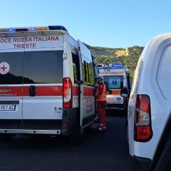 Na avtocestnem priključku pri Boljuncu je prišlo do nesreče