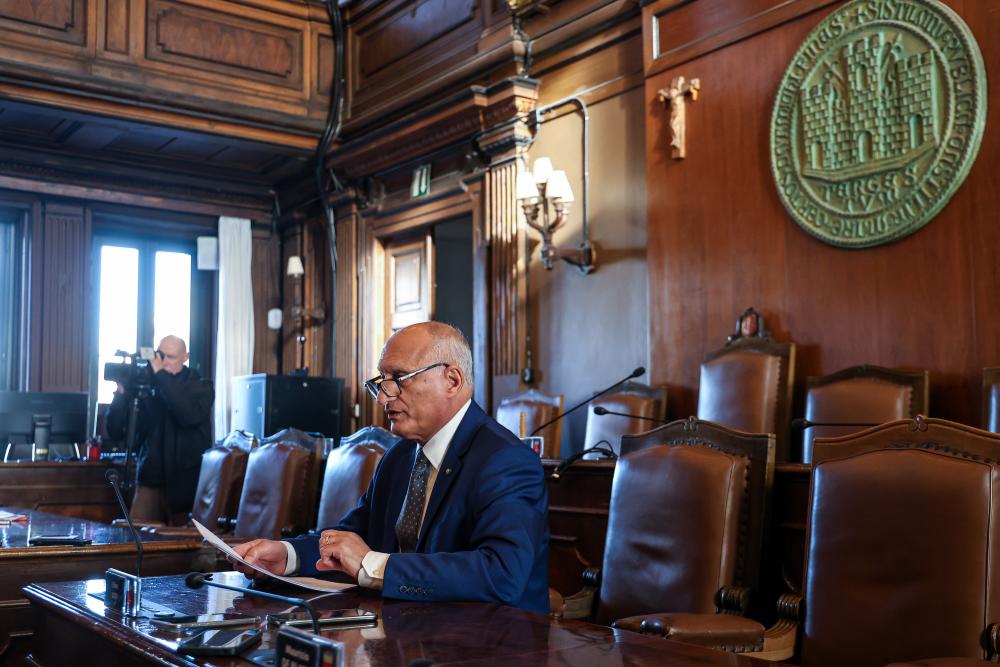 Več sej kot leto prej, a nekatere brez rezultatov