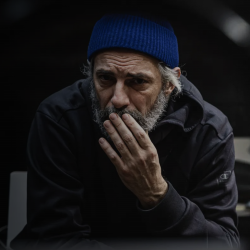 Režiser in igralec Tomi Janežič bo nastopil v predstavi 1983