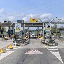 Trenutno razpolaga postaja s petimi pasovi (I.B.)