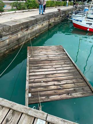 Sprožil se je pojav seša: novo rumeno opozorilo zaradi poplavljanja morja