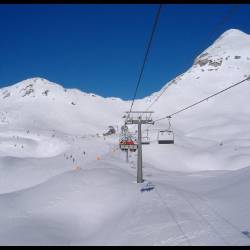 Sedežnica na Piancavallu, fotografija je simbolična