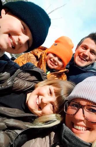 Z leve od zgoraj navzdol: Liam, Adan Tyler, Talisa, Daniel in Rebecca (DRUŽINSKI ARHIV)