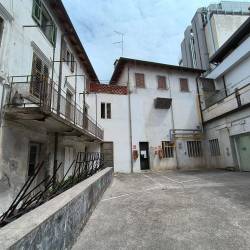 Gledališče bodo razširili na sosednjo stavbo (FOTO I.B.)