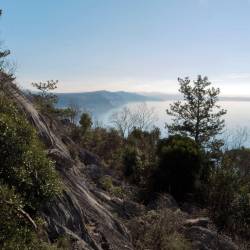Kras je eno najbogatejših in najbolj kompleksnih območij vzdolž italijansko-slovenske meje (LAS KRAS)