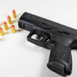 Slovenska policija je prevzela 206 pištol, fotografija je simbolična (SLOVENSKA POLICIJA/FACEBOOK)