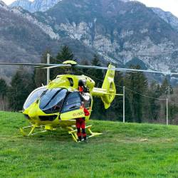 Reševalni helikopter, fotografija je simbolična (ARHIV)
