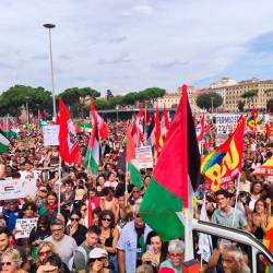 V Italiji bo jutri splošna stavka proti predlogu proračuna, za svobodno Palestino in za prekinitev odnosov z Izraelom, ki so jo napovedali USB, CUB, Cobas in drugi neodvisni sindikati, obenem pa tudi novinarska stavka, fotografija je simbolična (USB)