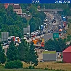 Primorska avtocesta danes ob 13.49 pri Postojni (DARS)