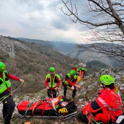 Usposabljanje zdravnikov z gorskimi reševalci (CNSAS FVG)