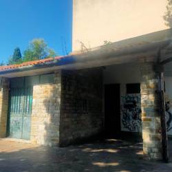 Mladinski center bodo uredili v starem skladišču v samem centru obalnega mesta