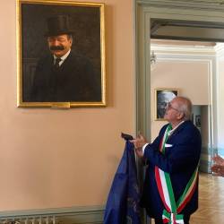 Odkritje portreta Antonia Bonneja v goriški mestni hiši (FOTO O.G.)