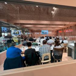 Pokušnja vin iz FJK, tudi naši kraji lahko ponudijo preplet narave, tradicije in življenjskega sloga, kar sodobni obiskovalci iščejo (R.J.)