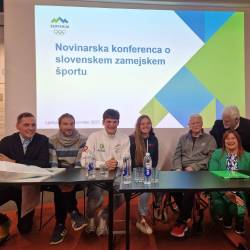 Ekipa Slovencev iz Italije v konferenčni dvorani OKS v Ljubljani