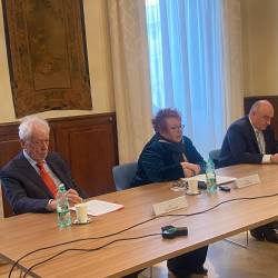 Z leve Bojan Brezigar, Tatjana Rojc in Matjaž Longar, Tatjana Rojc in Bojan Brezigar (Veleposlaništvo RS)