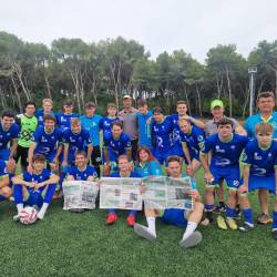 Nogometna reprezentanca Slovencev v Italiji po tekmi proti hrvaškim Srbom (JNG)