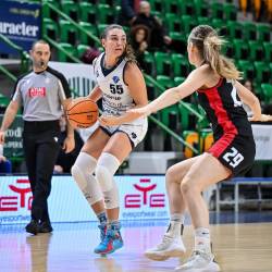 Anna Turel je letošnji sezoni v dresu Dinama povprečju dosegala 5,7 točke na tekmo (OSEBNI ARHIV)