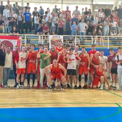 Veselje Domove ekipe po zmagi nad miljskim Interclubom (DRUŠTVENI ARHIV)