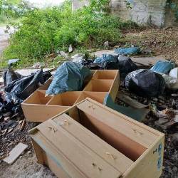 Divje odlagališče pri Ulici Peco v Naselju sv. Sergija (OBČINA TRST)