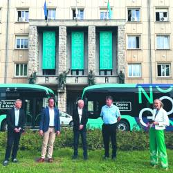 Po novogoriških ulicah vozijo novi električni avtobusi (LARISA DUGAR/PRIMORSKE NOVICE)
