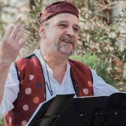 Glasbenik Alfredo Lacosegliaz je komponiral tudi glasbo za filme in gledališke predstave