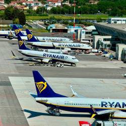 Letala Ryanair na ronškem letališču (RONCHI TOWER/FACEBOOK)