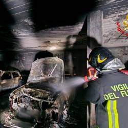 Gašenje požara v Naselju sv. Sergija (GASILCI)