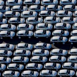 Analitiki menijo, da se bo ponudba avtomobilov v letošnjem letu ponovno povečala (ANSA)