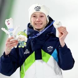 Med slovenskimi športniki bo največjo nagrado prejela skakalka Nika Prevc